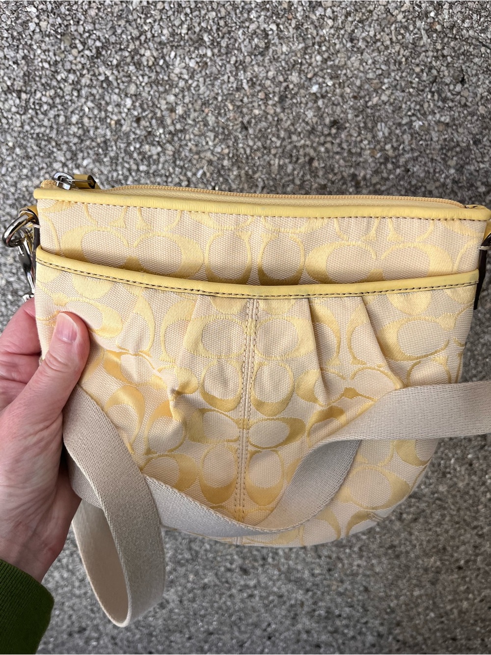 Coach y2k Yellow canvas compact shoulder bag or small crossbody - Picture 11 of 11